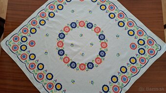 Farebné obrusy s potlačou - 6