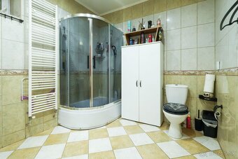 Na predaj 5-izbový rodinný dom v meste Šahy - 6