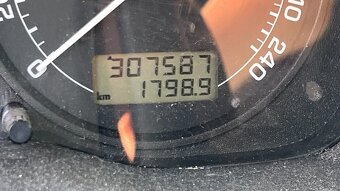 Skoda Octavia 2002 1.6 Benzin - 6