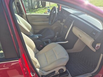 Mercedes B 180 - 6