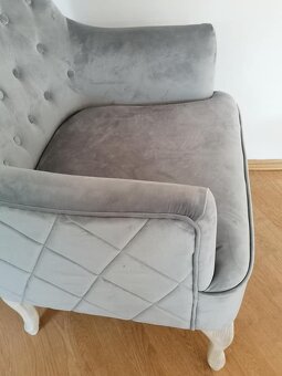 ušiak - sede kralovske chesterfield kreslo - 6