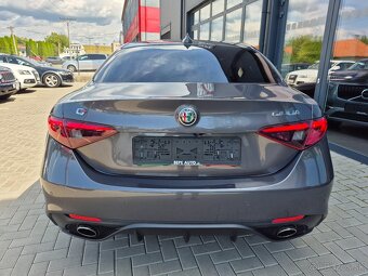 Alfa Romeo Giulia 2.2 JTDM Veloce AT AWD - 6