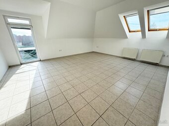 Administratívne priestory na prenájom v Novákoch - 6