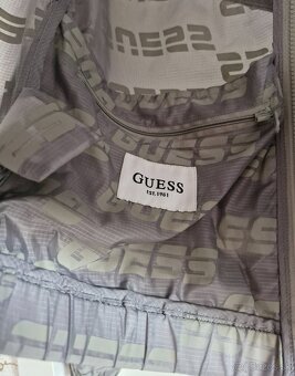 NOVE Guess fialova, hneda, cierna logovana bunda - 6