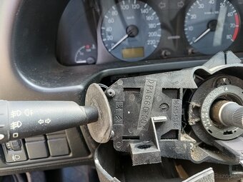 Airbag a páčky. - 6