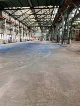 Výrobné a skladovacie priestory - 4000 m2 - 6