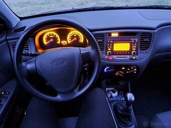 Kia Rio - 6