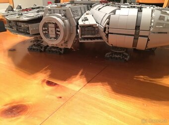 Star Wars 75192 - Millennium Falcon - 6
