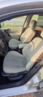 Renault Megane Grandtour 1.5 - 6