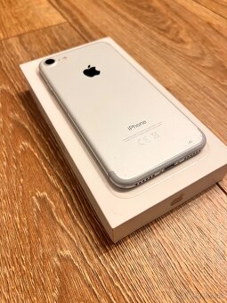 iPhone 7 32GB Silver - 6