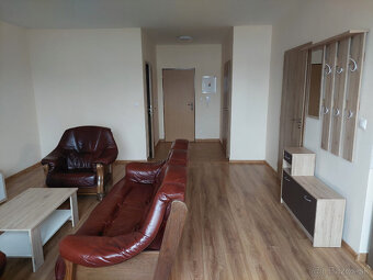 PREDAJ MENŠÍ 3 - IZBOVÝ BYT UL. KAMENNÁ - 6