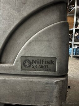 Zametací / Čistiaci stroj NILFISK LPG - 6
