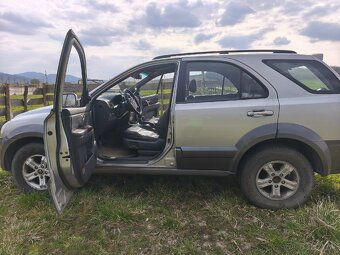 Predám Kia Sorento rok 2003 - 6