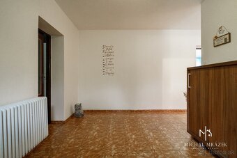 Ponúkame Vám exkluzívne na predaj priestranný 5-izbový rodin - 6