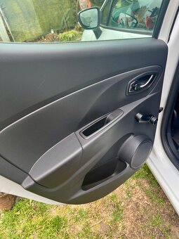 Renault clio 1.2 - 6