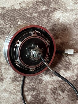 Zdravim predam motor kugo kirin M4pro - 6