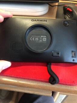 predám navigáciu Garmin - 6