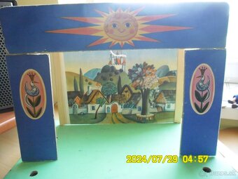 Stare hračky divadielko - 6