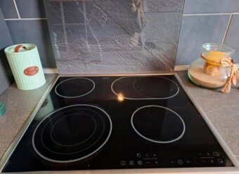 Moderní černá matná linka se spotřebiči,5858 - 6