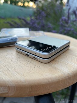 SAMSUNG GALAXY Z FLIP3 5G - 256GB - CREAM (Krémová) - 6