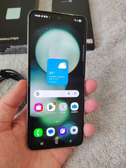 Samsung Galaxy Z Flip 5 512GB,8GB RAM - 6