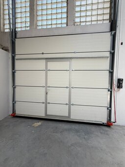 VÝNIMOČNÁ PARABOLICKÁ SKLADOVÁ HALA - 6