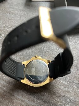 GUESS Dámske hodinky - 6