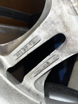Audi original R18 8,5J 5x112 ET29 - 6