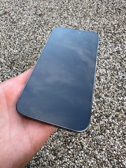 iPhone 14 pro - baterie 100% - 6
