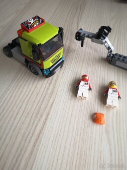 Lego City 60254 Preprava pretekárskeho člna - 6
