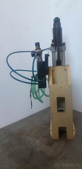 Predám pneumatiky lis - 6