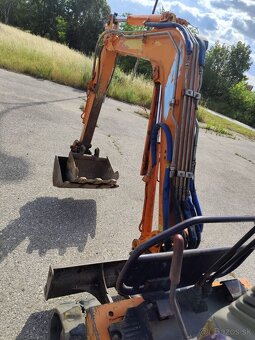 Minibáger Hitachi FH15. 2x lyžica - 6