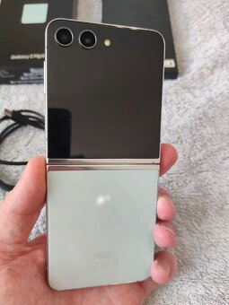 Samsung Galaxy Z Flip 5 512GB,8GB RAM - 6