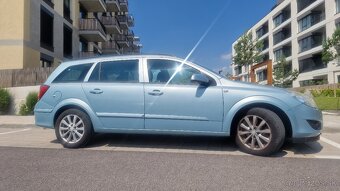 Opel Astra H Caravan 1.7cdti. 90kw. 2009 - 6