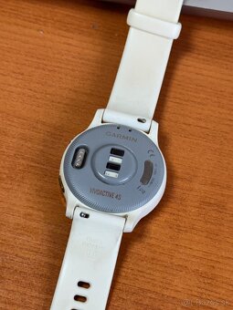 Garmin Vivoactive 4s Gold - 6