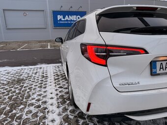 Toyota Corolla Combi 2.0 Hybrid (2019) - 6