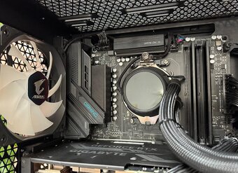 Ryzen 9 9950X\32GB\RTX 4070\SSD\1000W Zdroj - 6