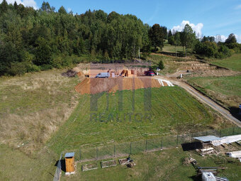 Ponúkame na predaj krásny stavebný pozemok - 1.009 m2, obec - 6