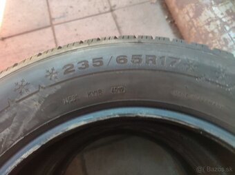 Zimne Dunlop winter 235/65/R17 - 2ks, 6mm, DOT:4017 - 6