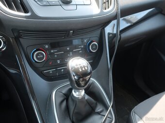 Ford Kuga 1.5EB 110kW TITANIUM TAŽNÉ 1MAJITEL ČR - 6
