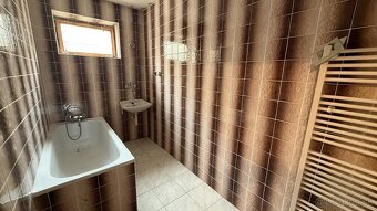 Ponúkam Vám na predaj 2 podlažný rodinný dom v Čajkove. - 6