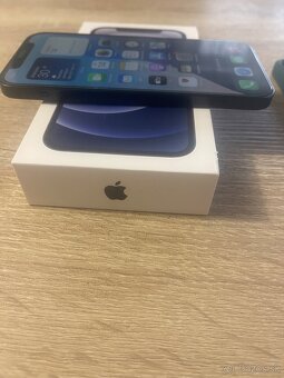 Apple iPhone 12 / 64GB Black / TOP stav - 6