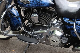 HARLEY - DAVIDSON - ROAD KING CLASSIC - 2013 - 23.200 km - 6