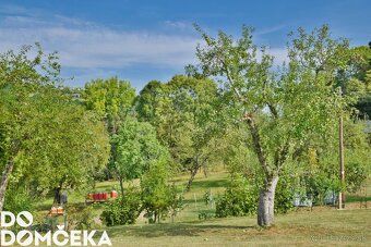 DO DOMČEKA | Slnečný stavebný pozemok v blízkosti lesa, Krík - 6