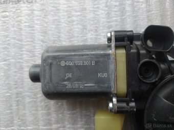 Motorček stahovania okná Škoda Octavia 3 Rapid VW Golf 7 - 6