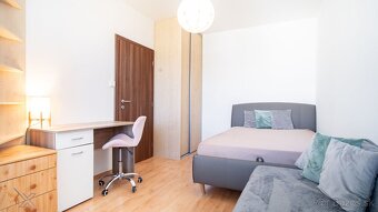 Na predaj priestranný, slnečný 3i byt po staršej kompletnej - 6