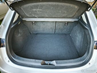 Mazda 3 hatchback - 6