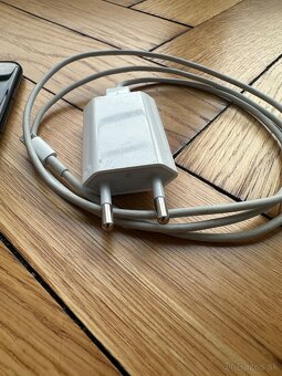 Apple iPhone SE 64GB - 6