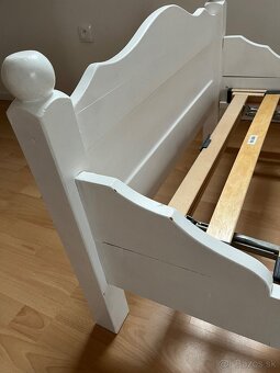 Drevená posteľ s matracom - 6