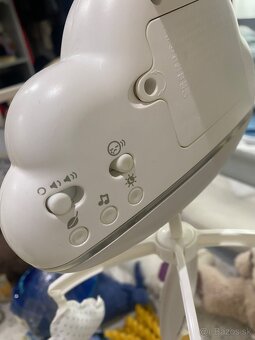 Kolotoč nad postieľku - 6